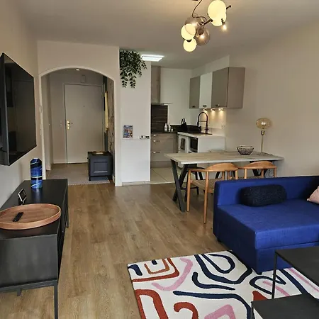 Apartment Le Petit Port - 4 Etoiles - Standing, Vue Lac, Calme, Piscine Aix-les-Bains